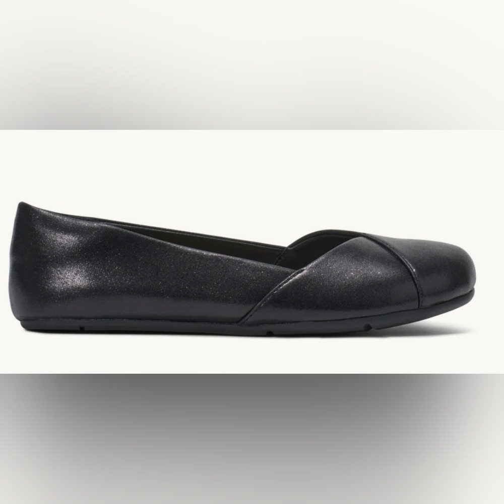 Xero Phoenix Leather Black Women's Flats